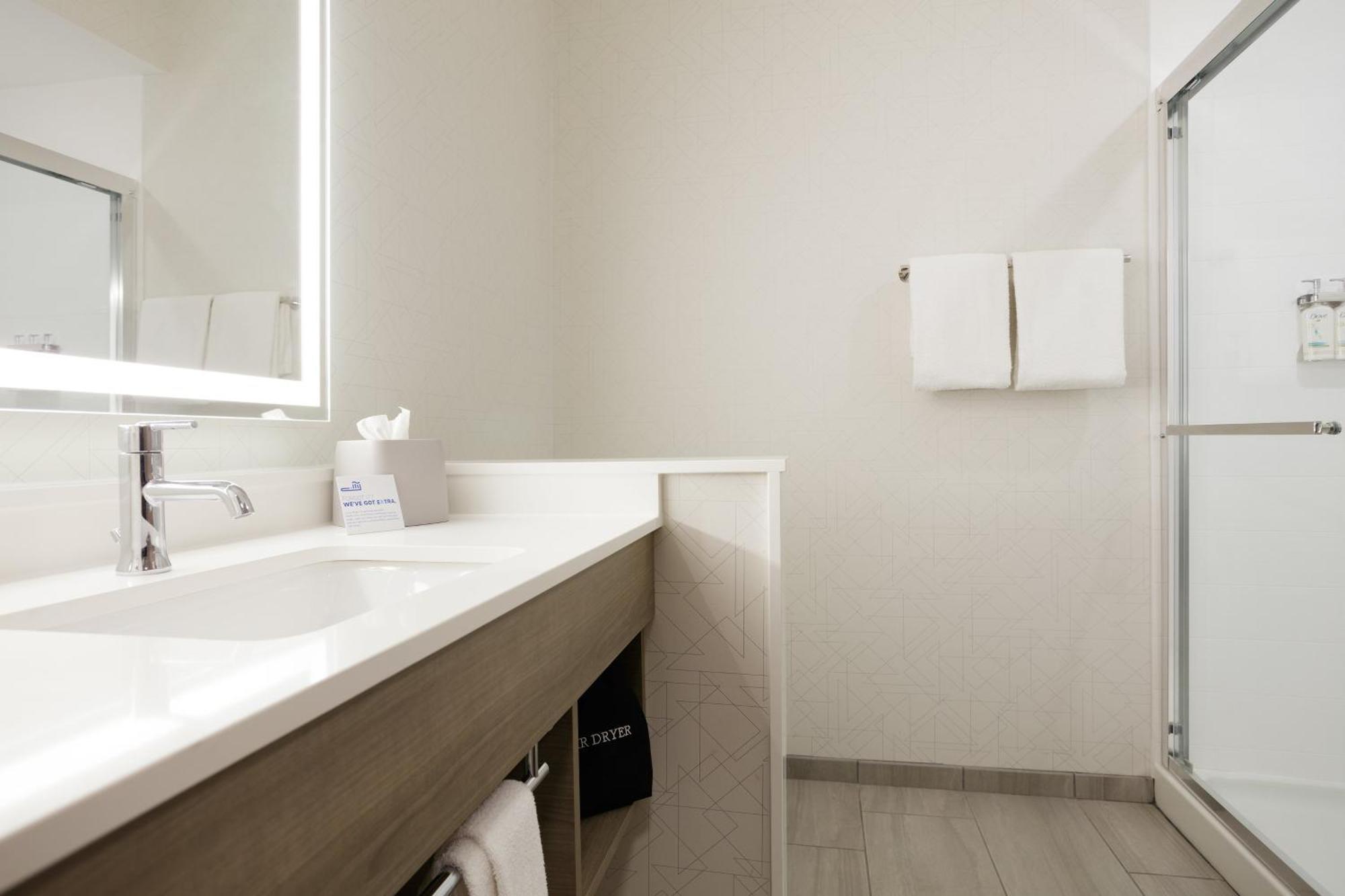 Holiday Inn Express & Suites Dyersburg By Ihg מראה חיצוני תמונה