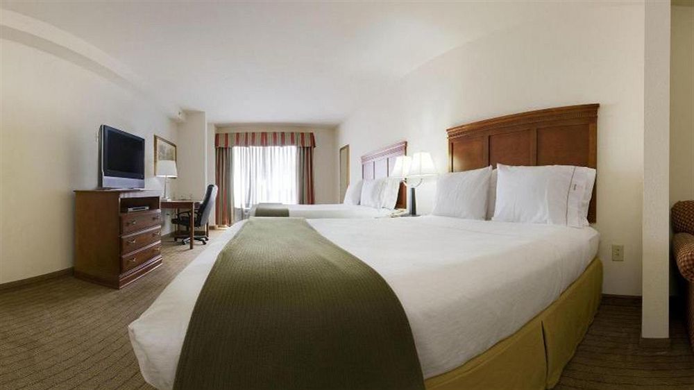 Holiday Inn Express & Suites Dyersburg By Ihg מראה חיצוני תמונה