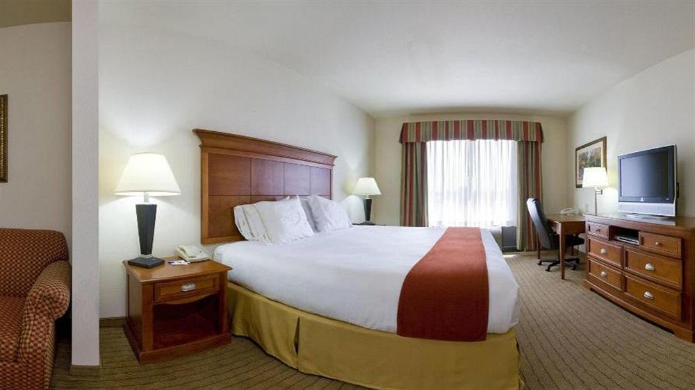 Holiday Inn Express & Suites Dyersburg By Ihg מראה חיצוני תמונה