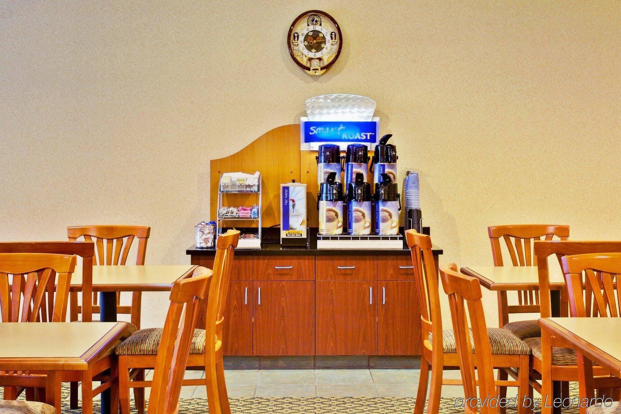 Holiday Inn Express & Suites Dyersburg By Ihg מראה חיצוני תמונה